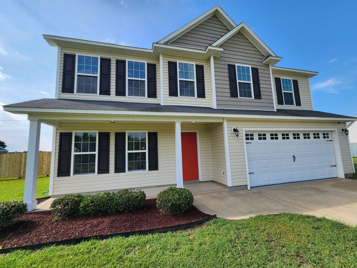 House for rent at 2804 Ally Rayven Dr, Fayetteville, NC 28306