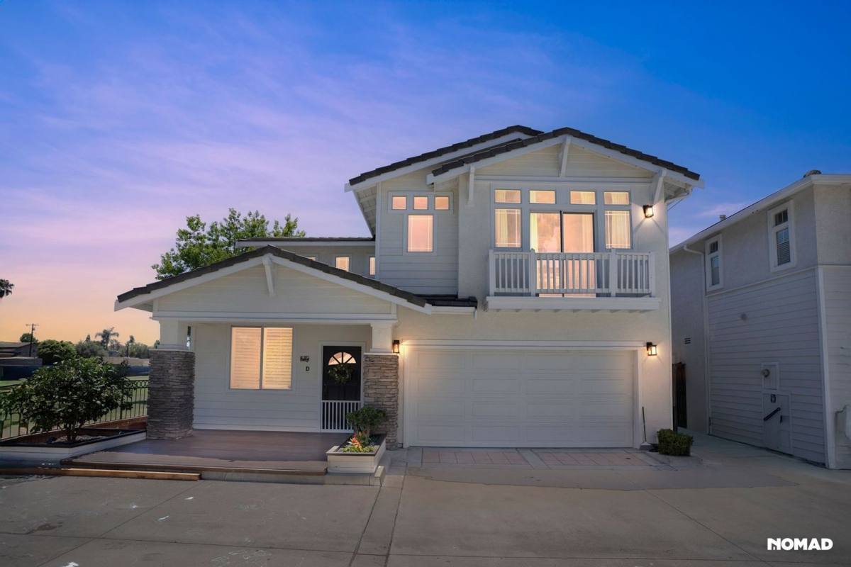House for rent at 2042 Santa Ana Ave, Costa Mesa, CA 92627