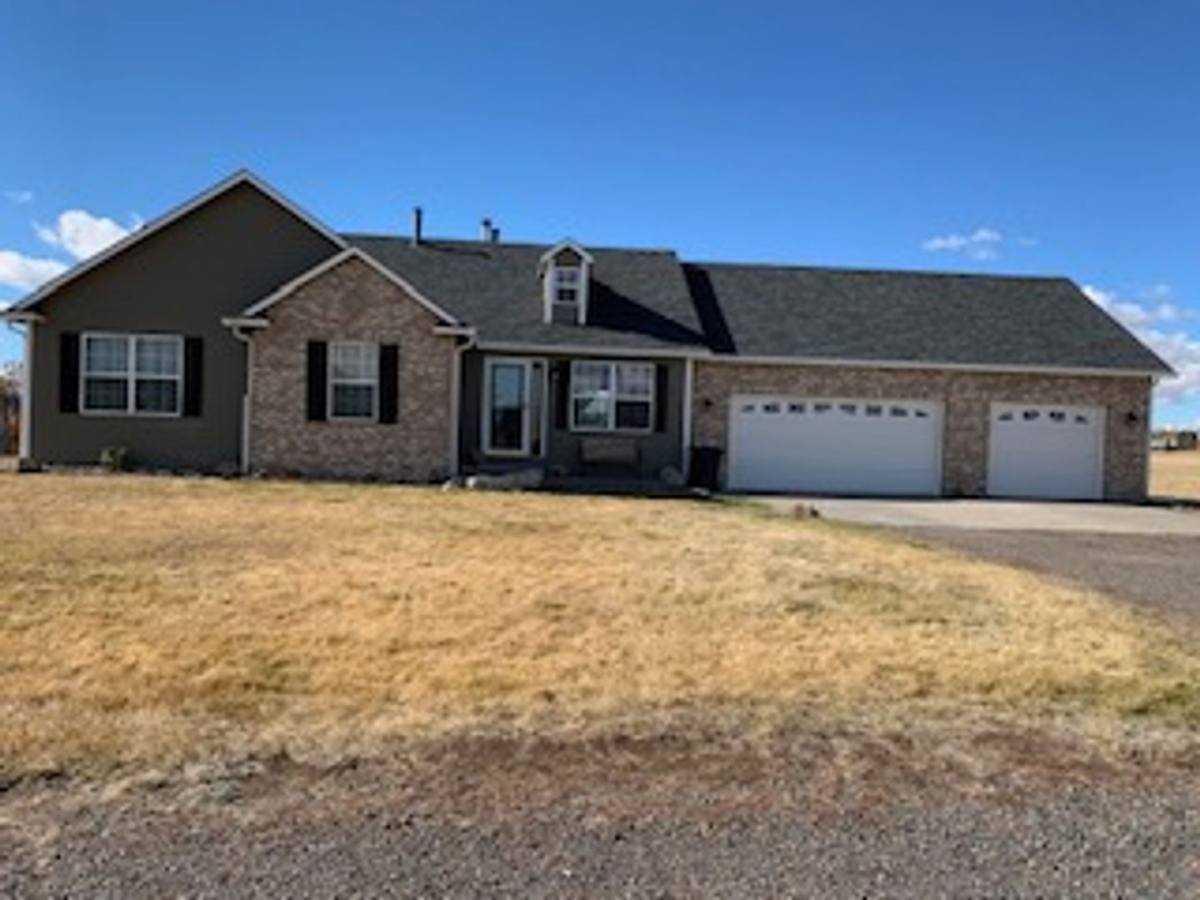 House for rent at 2074 Canyon Dr, Cheyenne, WY 82009