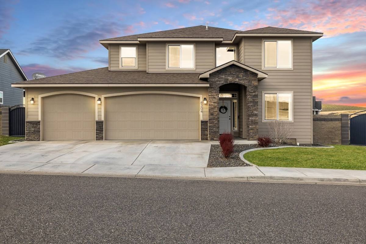 House for rent at 6304 W 38th Ave, Kennewick, WA 99338
