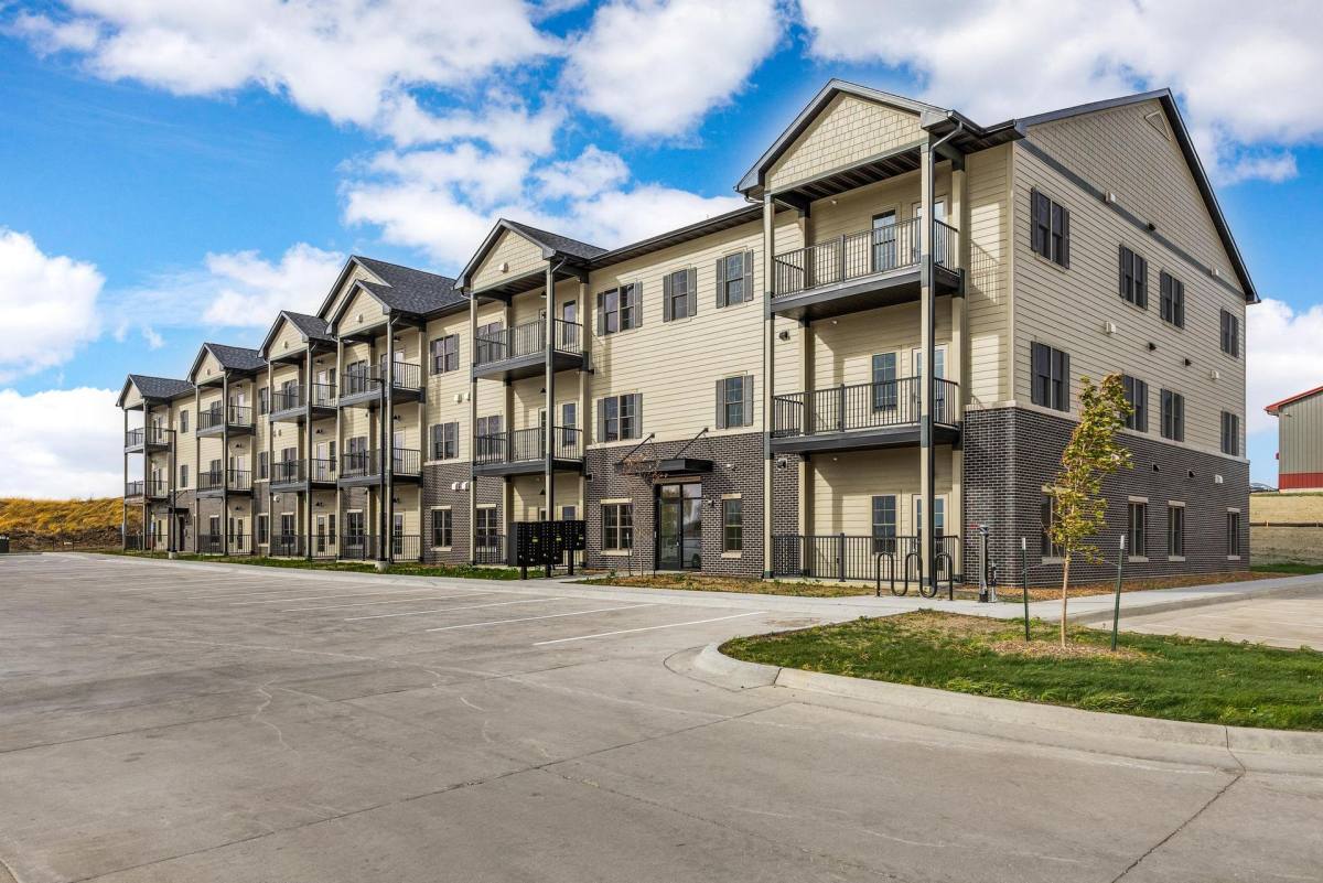 Apartment for rent at 700 Mustang Lane, Center Point, IA 52213