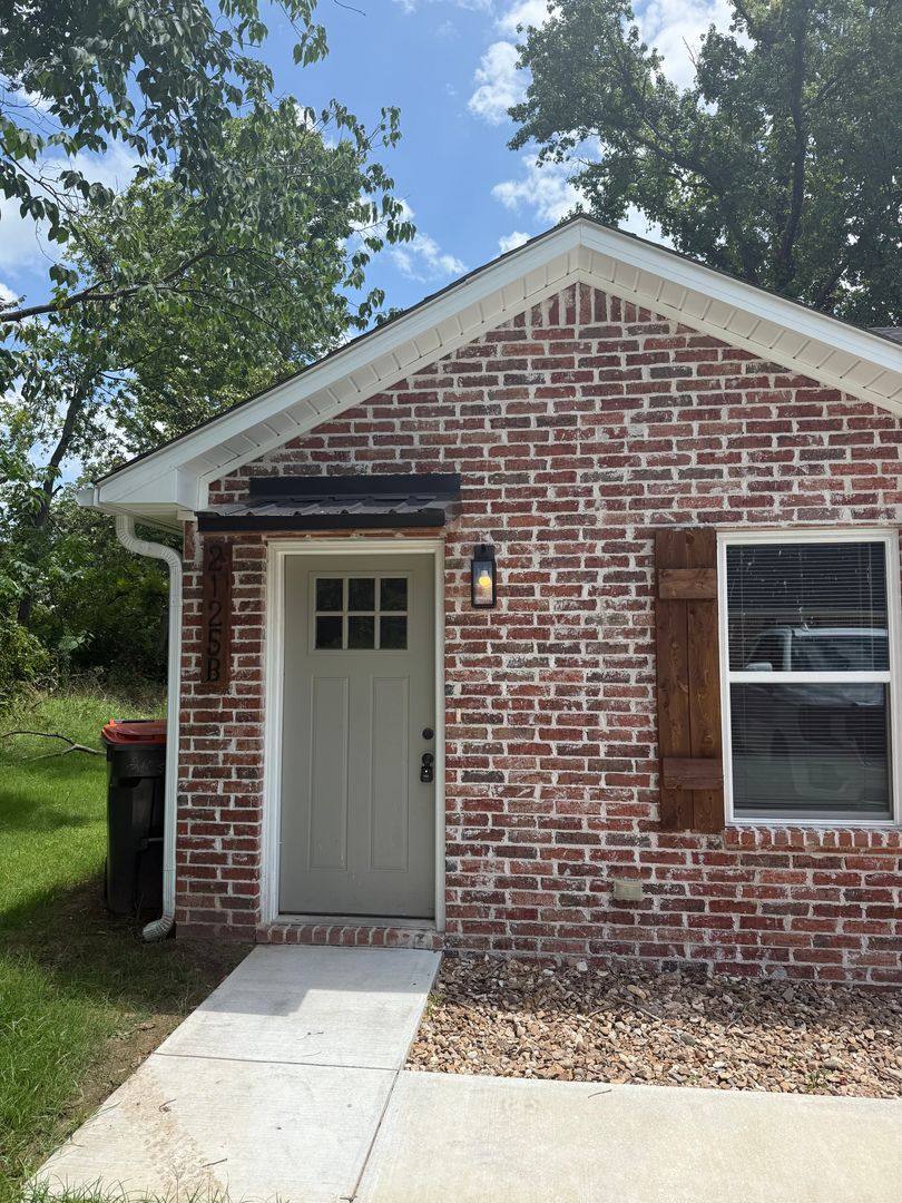 Apartment for rent at 2119 Harrison St, Van Buren, AR 72956