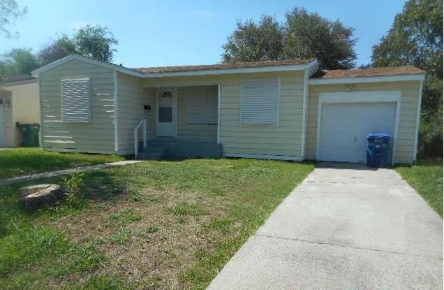 House for rent at 1617 Cambridge Dr, Corpus Christi, TX 78415