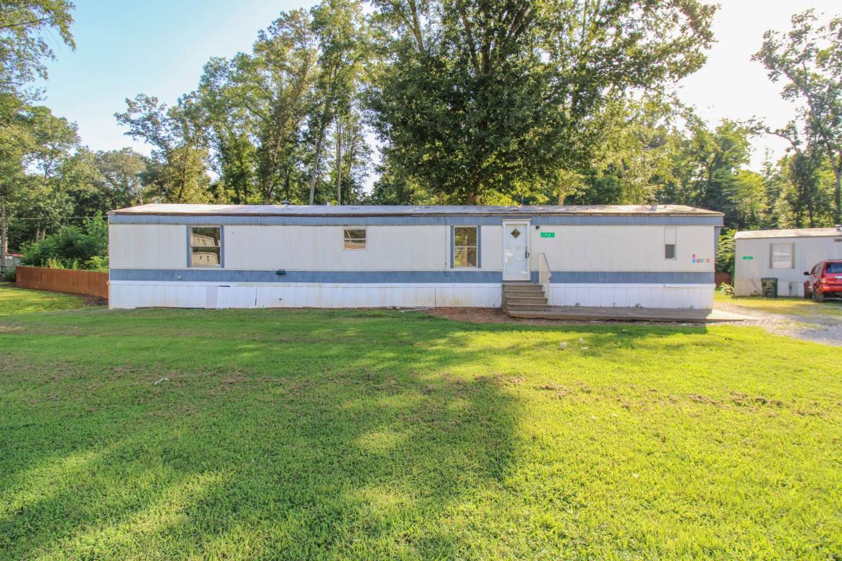 House for rent at 98 Cameron Circle, Muscle Shoals, AL 35661