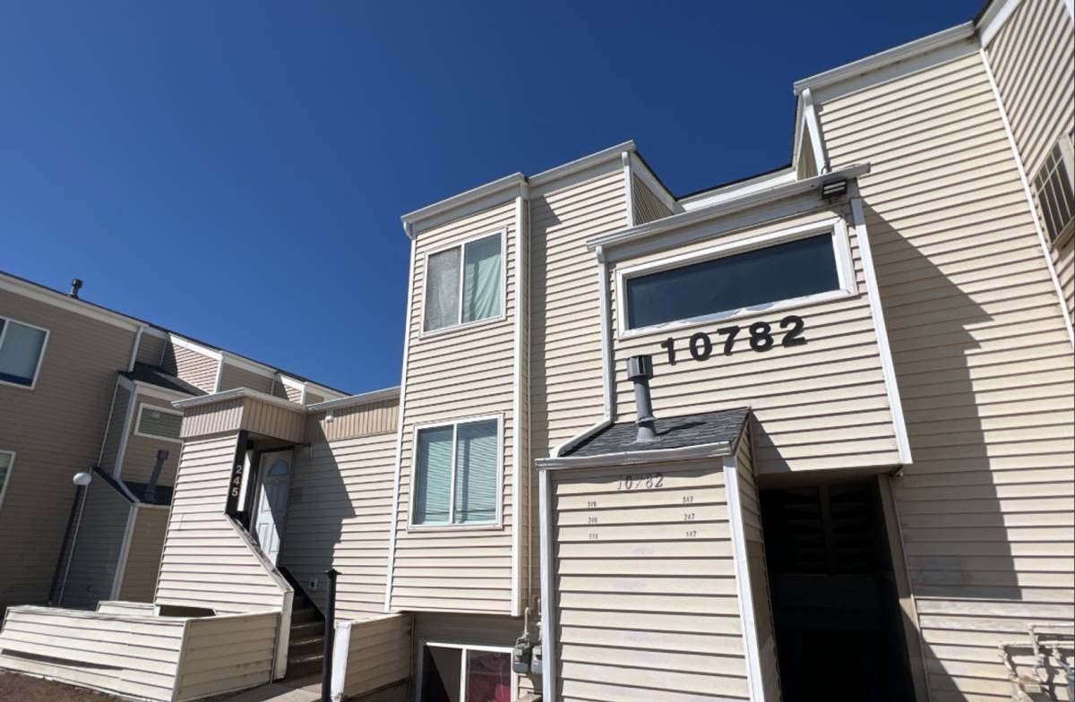Apartment for rent at 10782 E Exposition Ave, Aurora, CO 80012