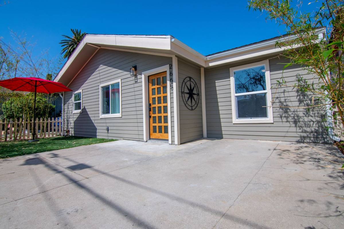 House for rent at 2665 S Catalina St, Los Angeles, CA 90007