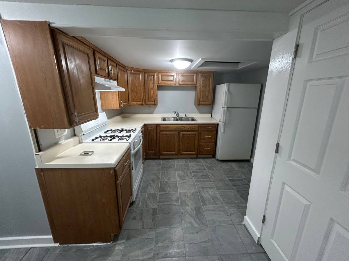 Apartment for rent at 1533-1535 Winslow, Racine, WI 53404
