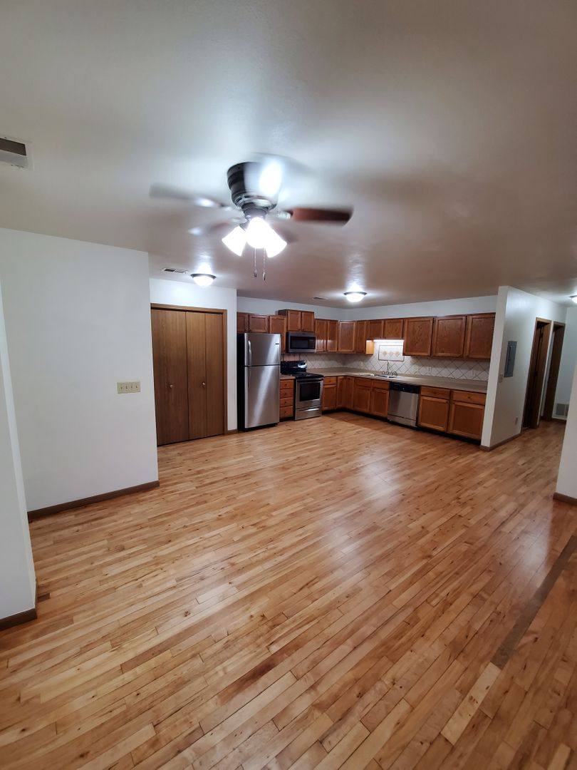 211 Landing Ave, Jefferson, WI 53549