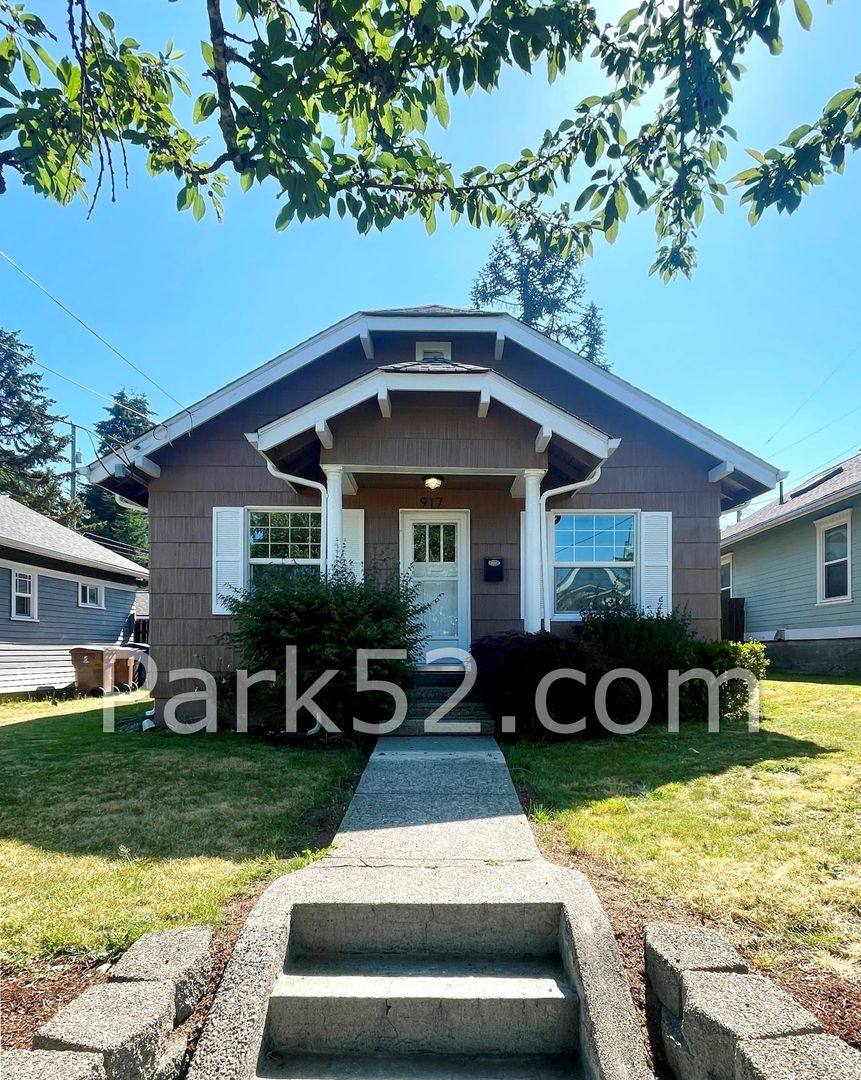House for rent at 917 N Proctor St, Tacoma, WA 98406