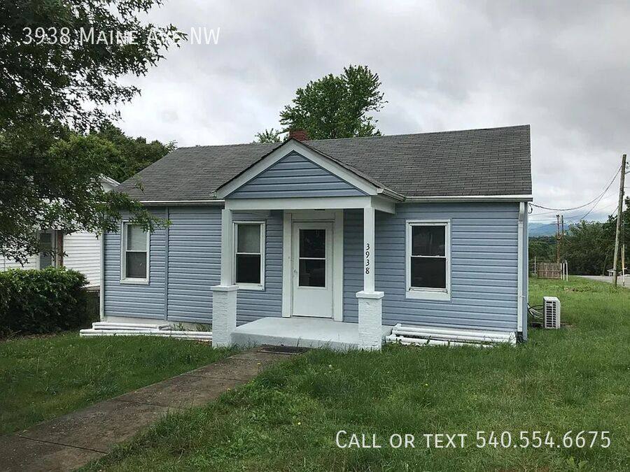 House for rent at 3938 Maine Ave NW, Roanoke, VA 24017