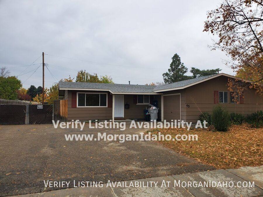 House for rent at 45 S Westwood St, Nampa, ID 83651