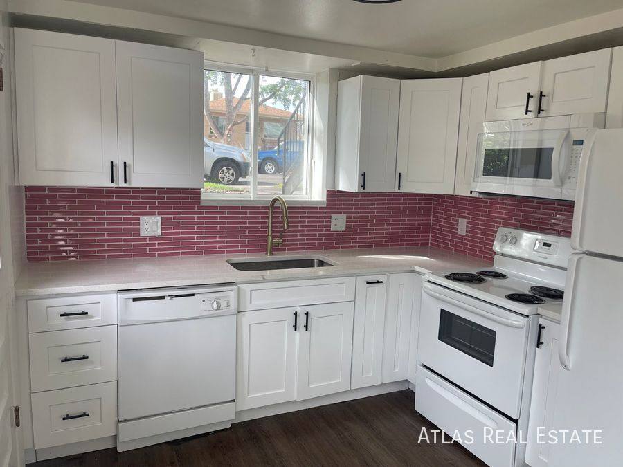Apartment for rent at 6035 W 39th Ave, Wheat Ridge, CO 80033