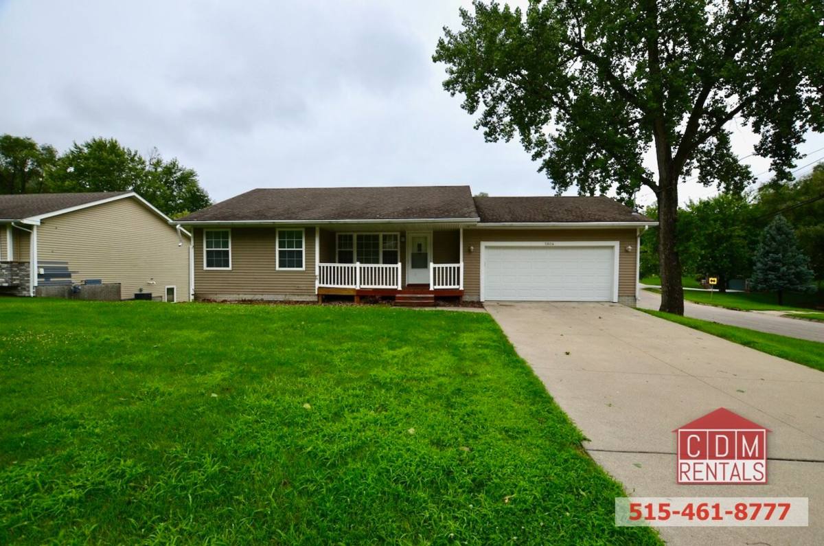 House for rent at 5804 SW 4th St, Des Moines, IA 50315
