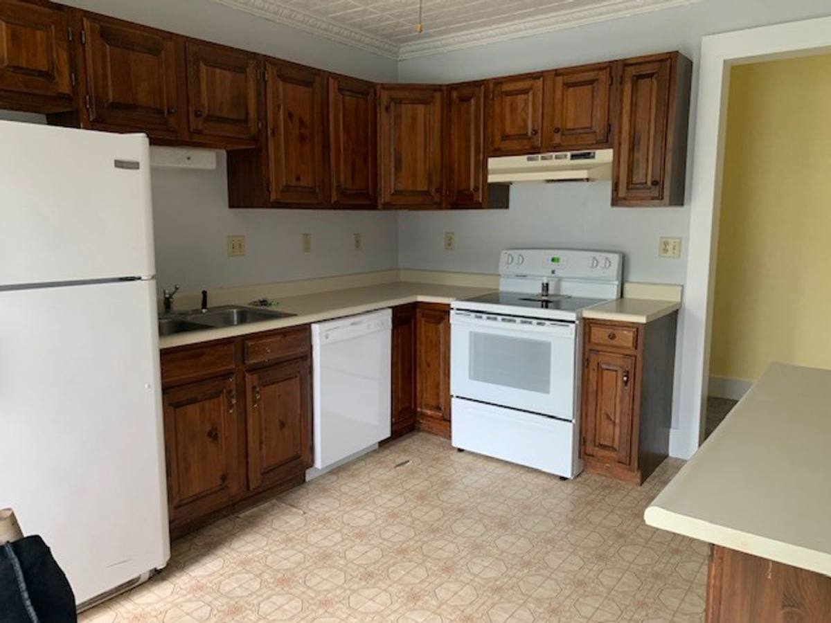 Apartment for rent at 333 Giddings St, North Springfield, VT 05150