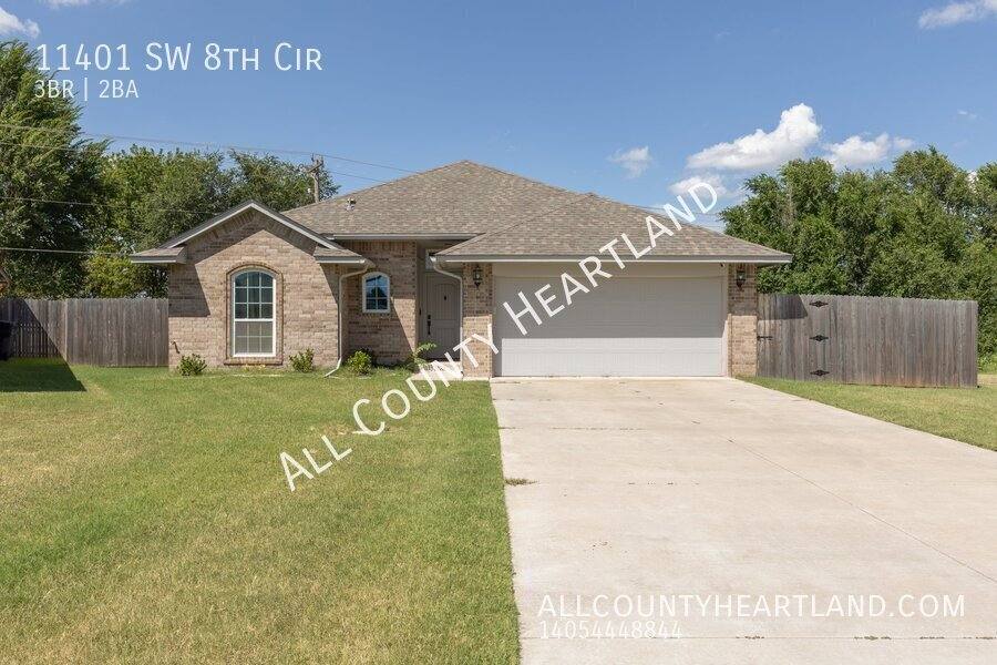 House for rent at 11401 SW 8th Circle, Yukon, OK 73099
