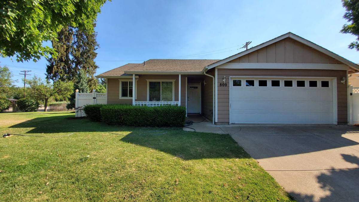 House for rent at 800 Riverbow Ave NW, Albany, OR 97321