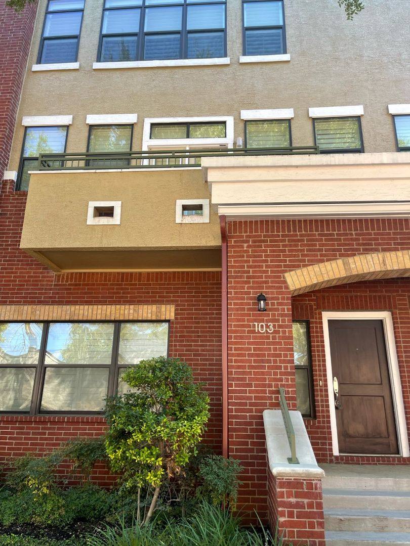 Condo for rent at 1201 Beaconsfield Lane, Arlington, TX 76011