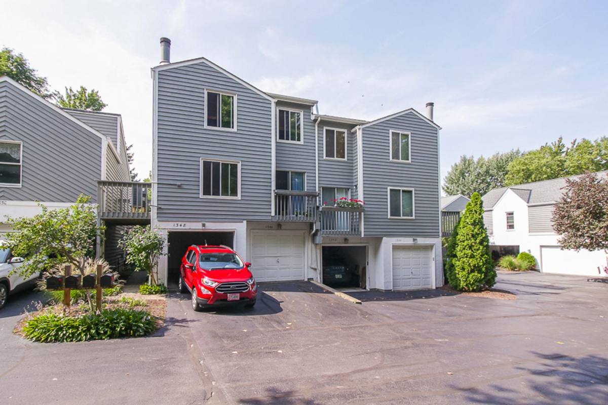Condo for rent at 1346 Patti Park Dr, Westlake, OH 44145
