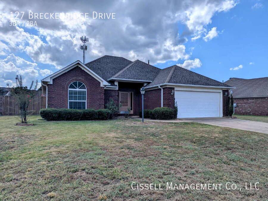 House for rent at 127 Breckenridge Dr, Oxford, MS 38655