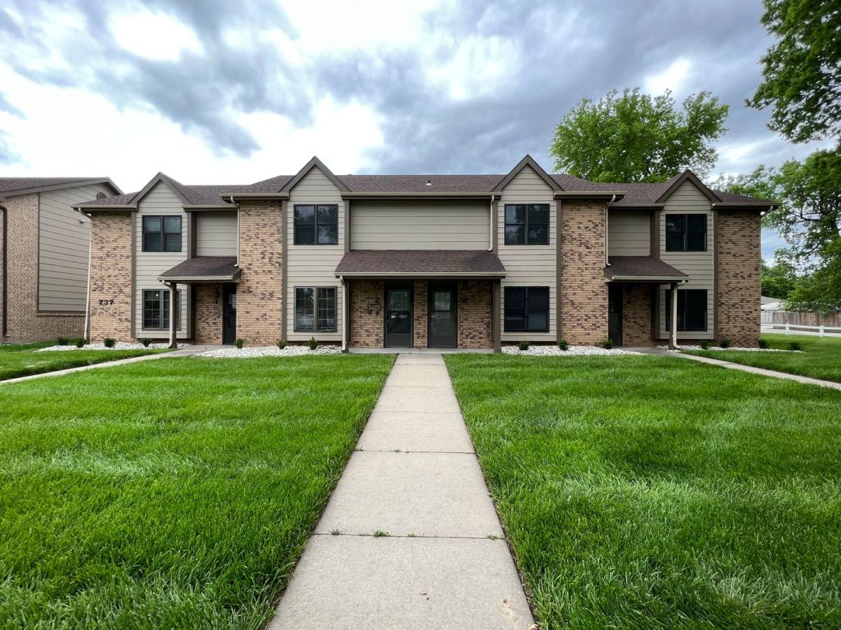 Apartment for rent at 737 W 8th, Junction City, KS 66441