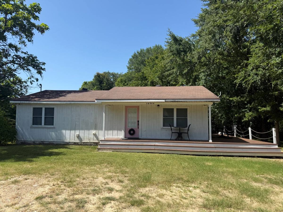 House for rent at 18466 Short St, Spiro, OK 74959