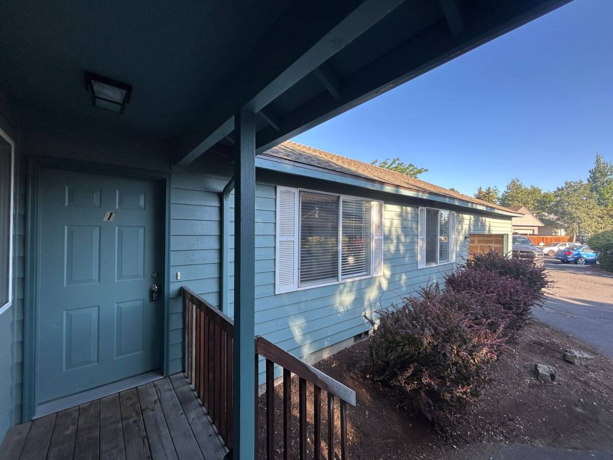 Townhouse for rent at 1073 NE Hidden Valley Dr, Bend, OR 97701