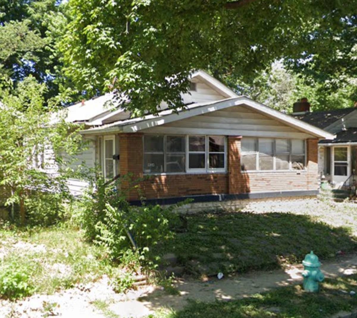 Apartment for rent at 924 N Bradley Ave, Indianapolis, IN 46201