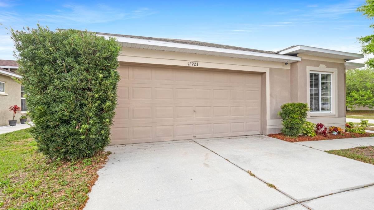 House for rent at 12923 Fieldmoor Court, Riverview, FL 33579