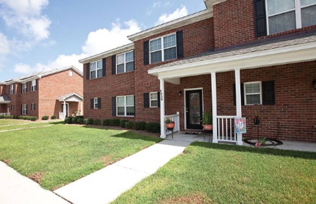 Townhouse for rent at 4942 Pleasant Grove Dr, Wilmington, NC 28412