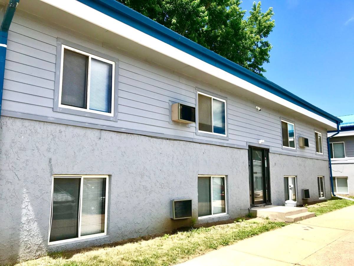 Apartment for rent at 116 W 43rd St, Sioux Falls, SD 57105