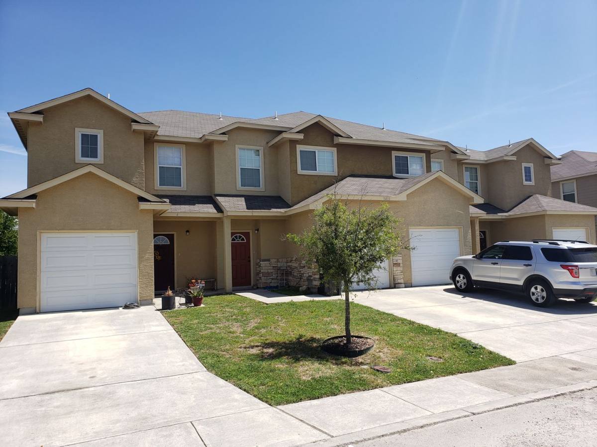 Townhouse for rent at 16810 Showdown Path #3, Schertz, TX 78154