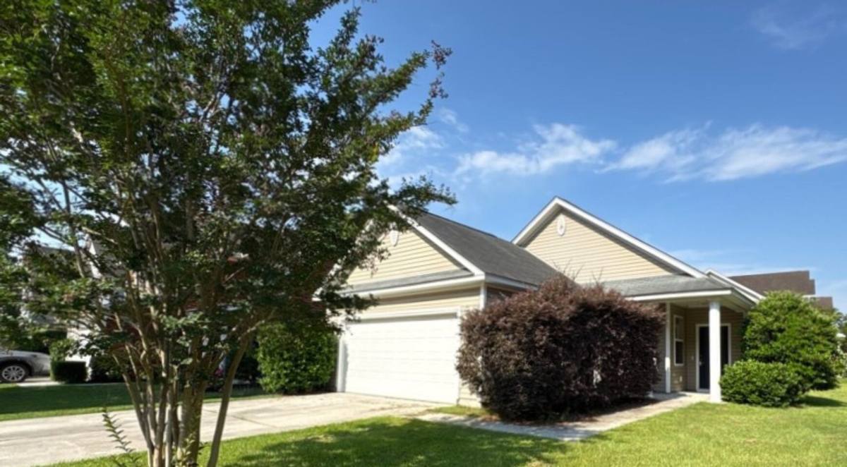 House for rent at 275 Woodbrook Way, Moncks Corner, SC 29461