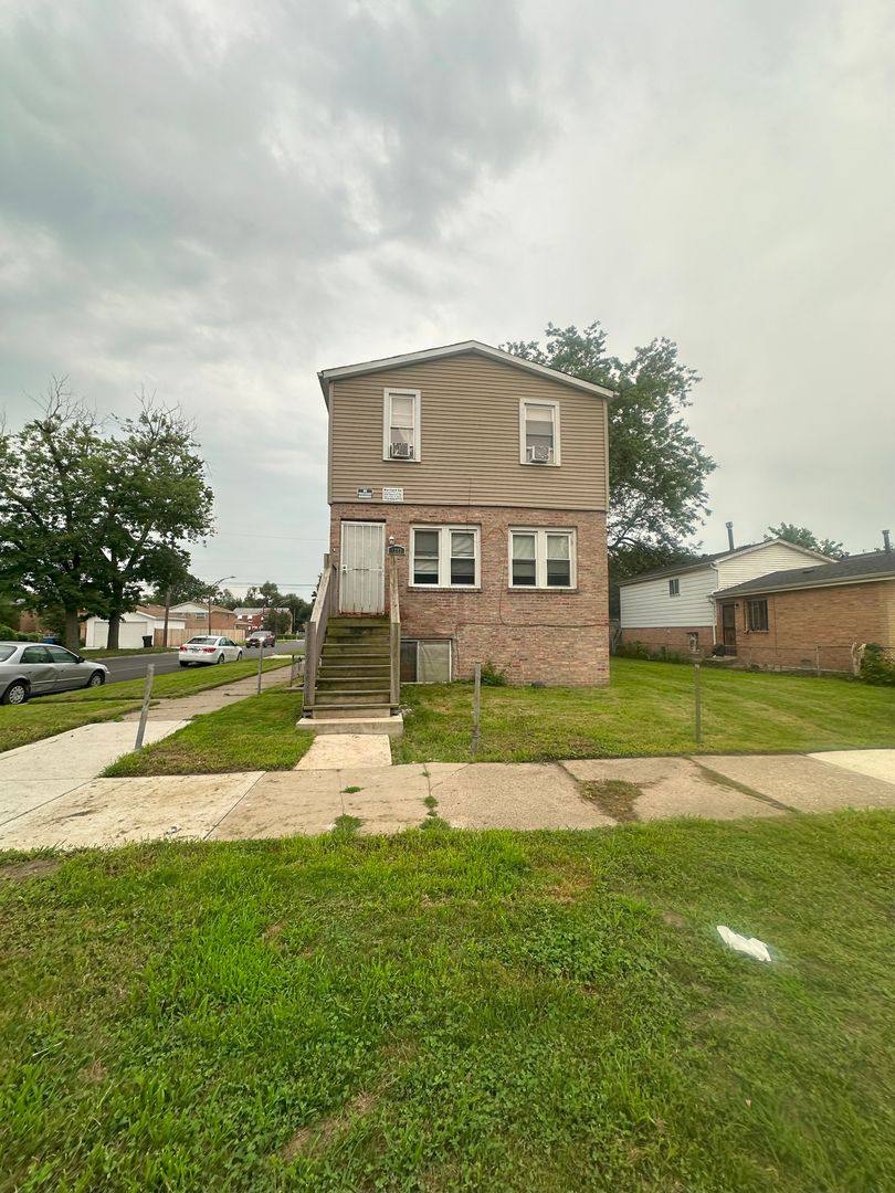 Apartment for rent at 1201 W 110th Place, Chicago, IL 60643