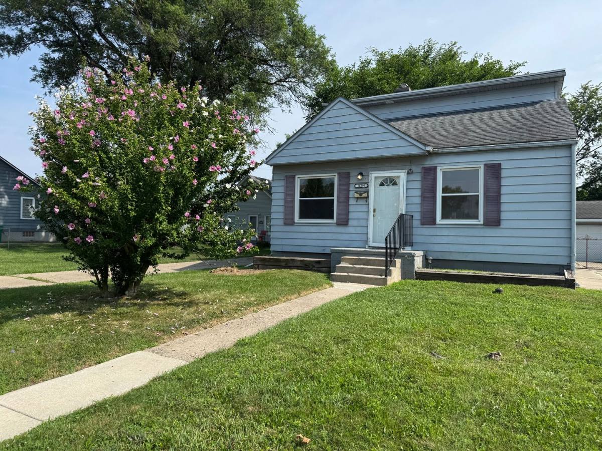 House for rent at 16299 Nicolai, Eastpointe, MI 48021