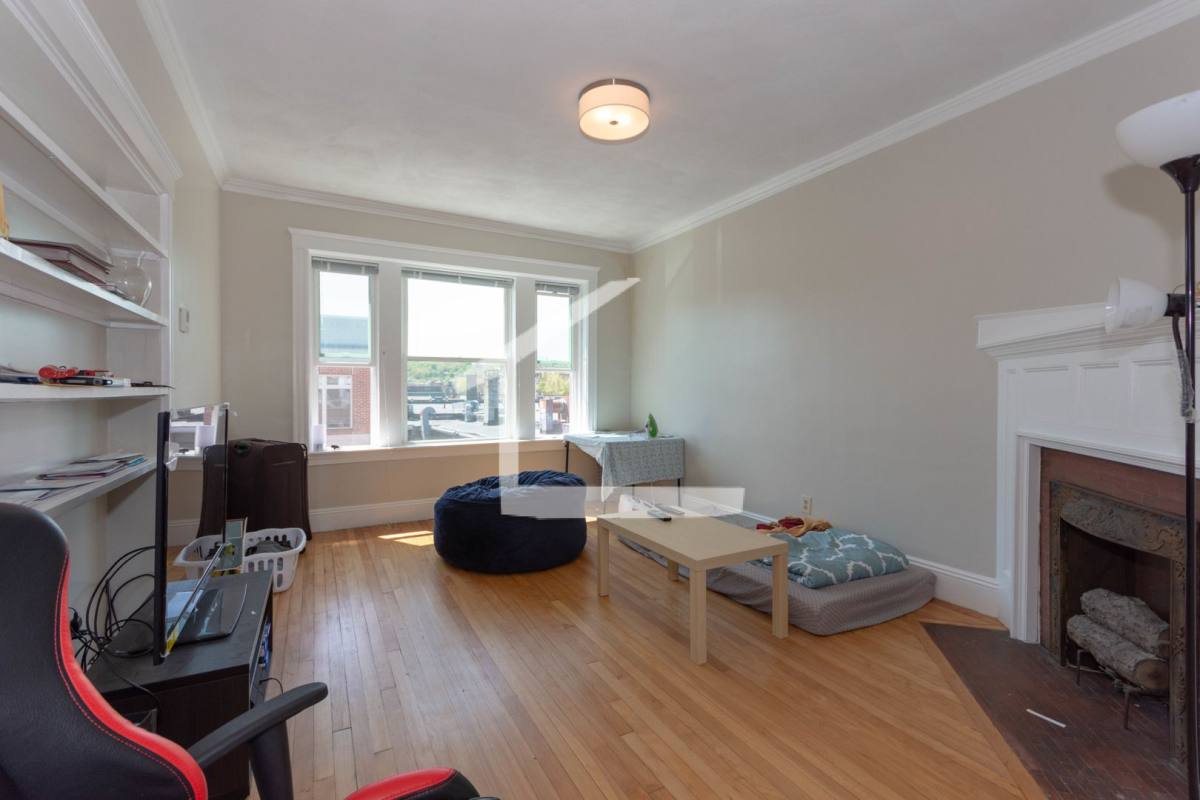 Apartment for rent at 19 Gardner St #10J, Allston, MA 02134