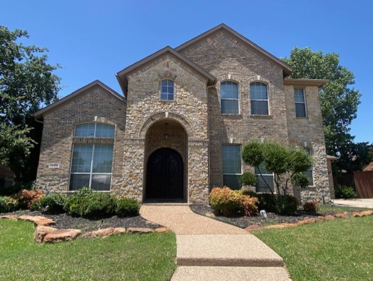 House for rent at 12313 Maplewood Dr, Keller, TX 76244