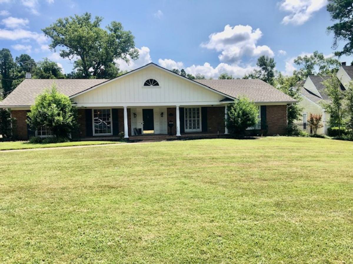 House for rent at 5815 Gilbert Dr, Shreveport, LA 71106