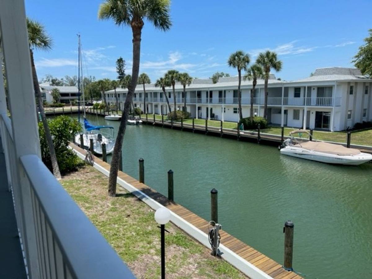 Condo for rent at 902 Gibbs Rd, Venice, FL 34285