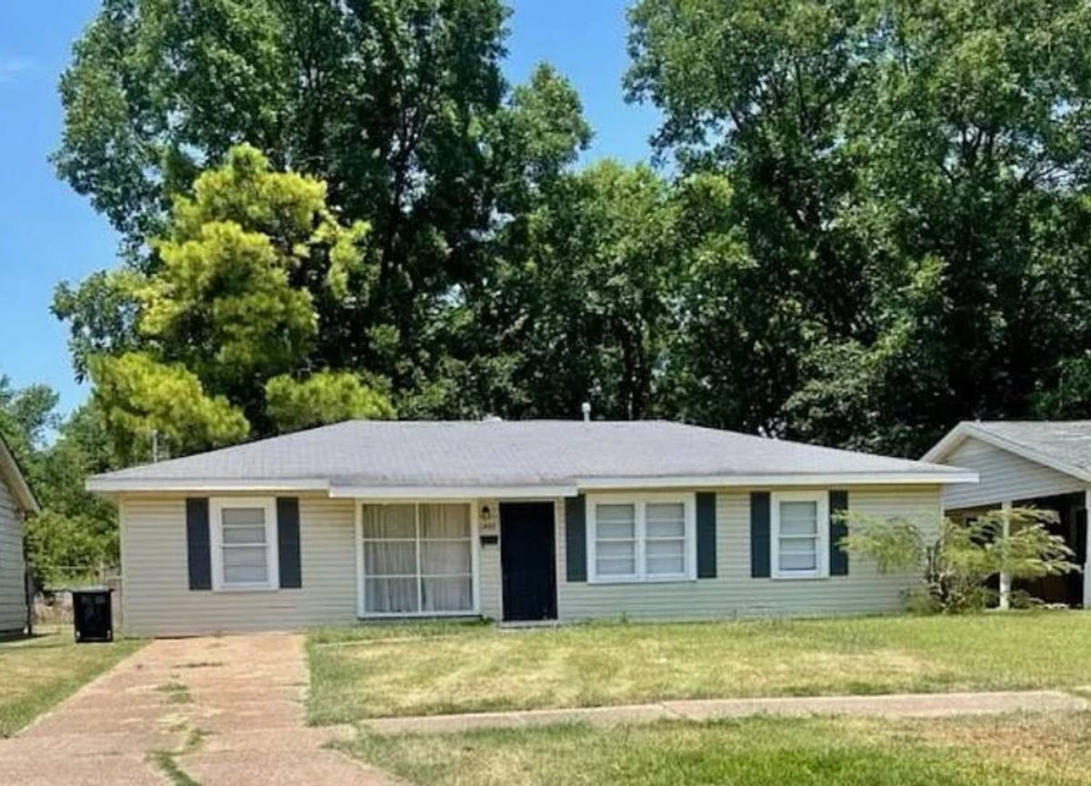 House for rent at 1805 Leslie St, Bossier City, LA 71111