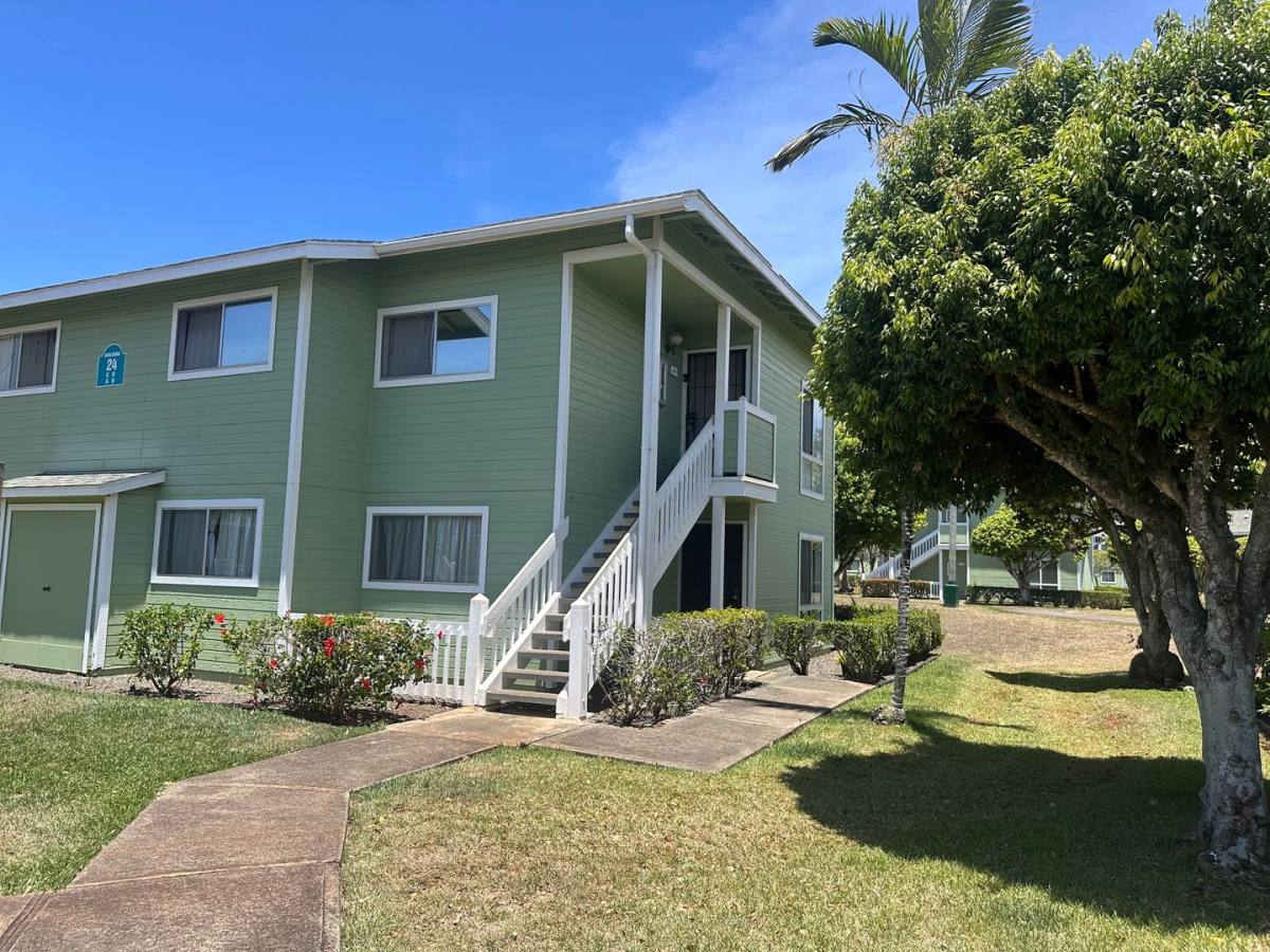 Townhouse for rent at 94-765 Meheula Parkway, Mililani, HI 96789