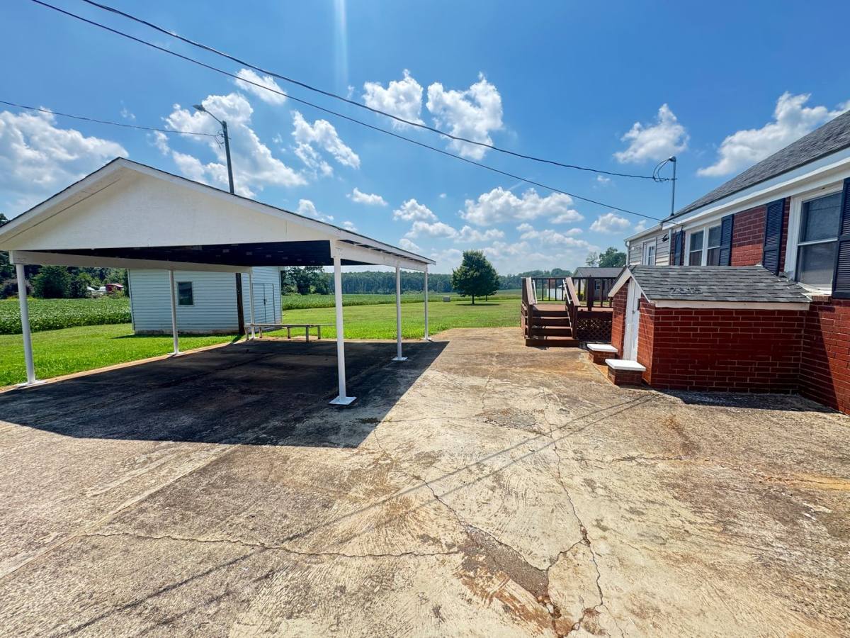 House for rent at 2615 Airport Rd, Salisbury, NC 28147