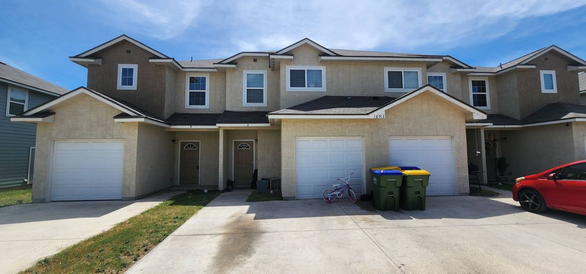 Apartment for rent at 16913 Showdown Path, Schertz, TX 78154