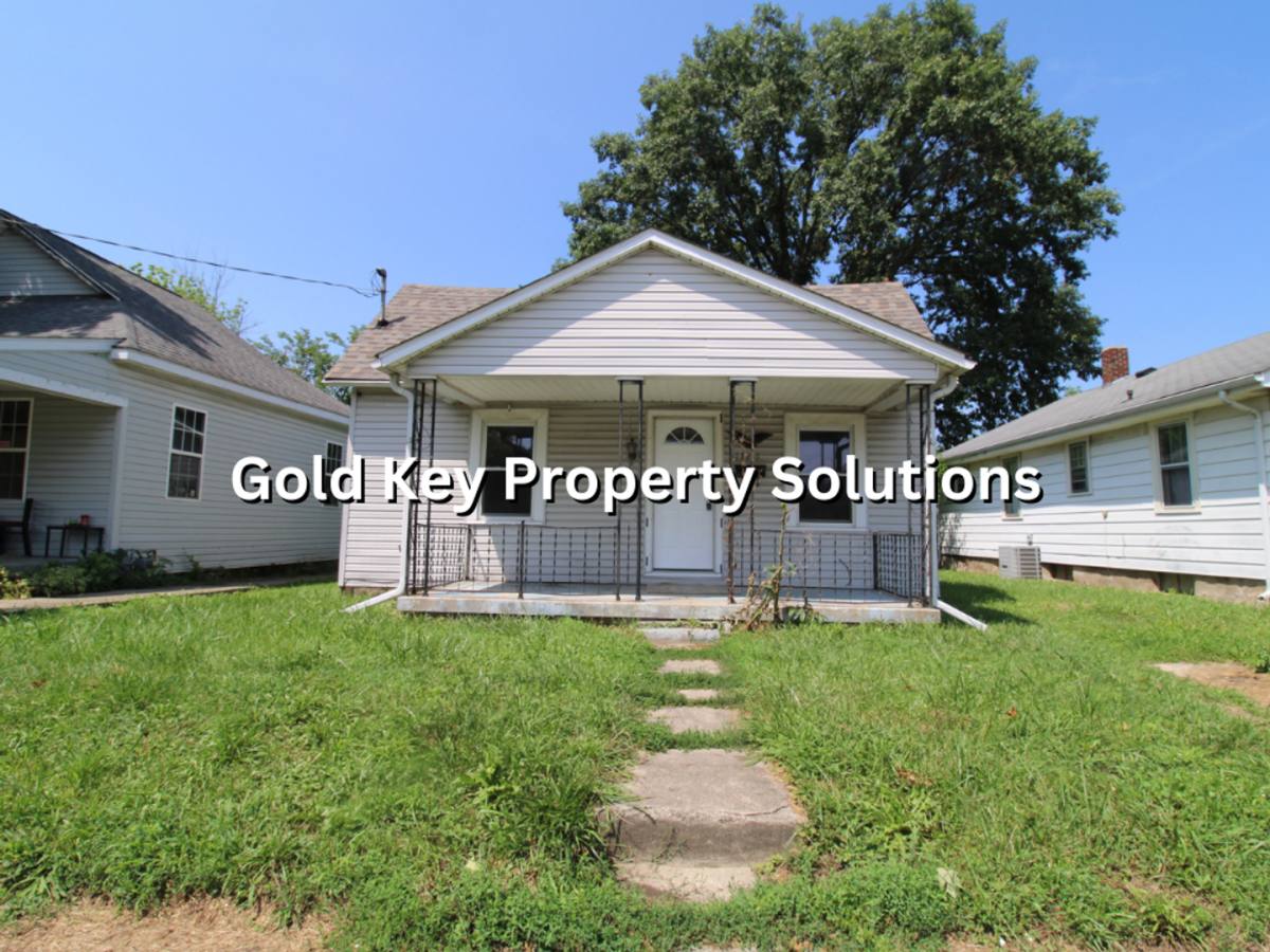 House for rent at 1126 E 27th St, Anderson, IN 46016