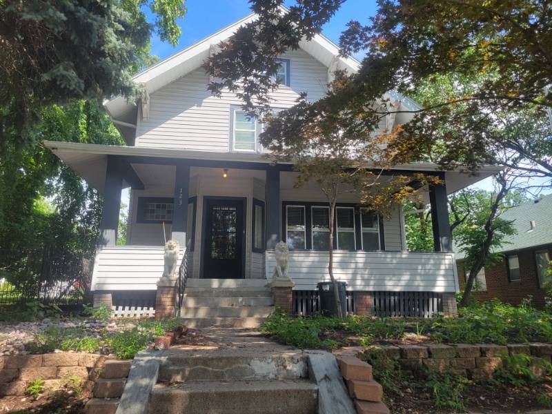 House for rent at 123 N 42nd St, Omaha, NE 68131