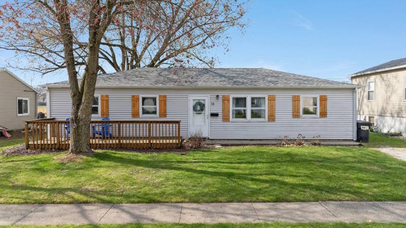 House for rent at 14 Holden Rd, Columbia City, IN 46725