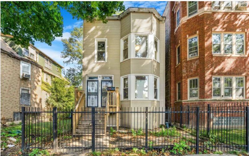 Apartment for rent at 7947 S Burnham Ave #FIRST Floor, Chicago, IL 60617