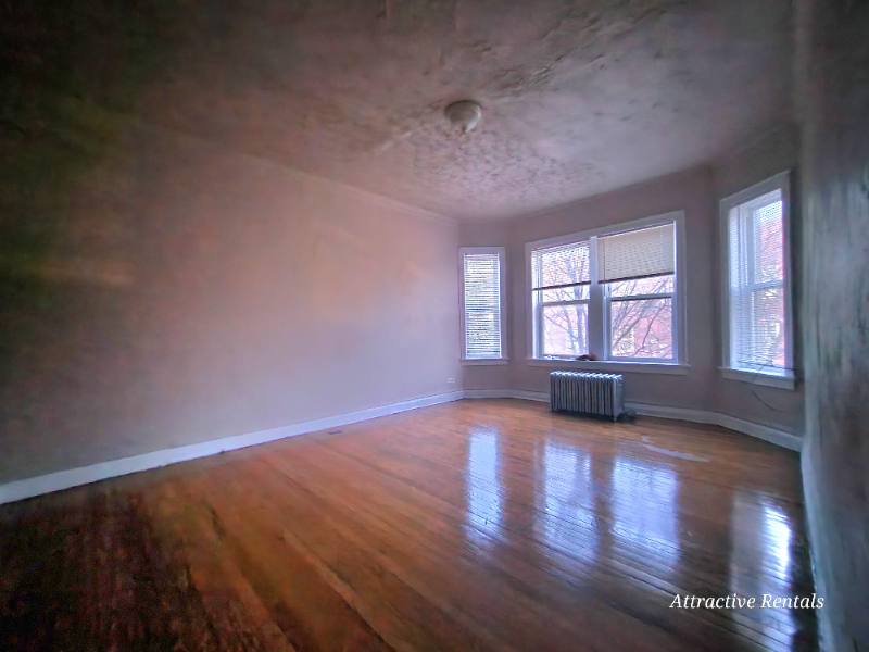 Apartment for rent at 8 N Long Ave #1, Chicago, IL 60641