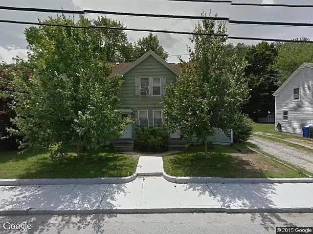 Townhouse for rent at 103 Main St, Baltic, CT 06330