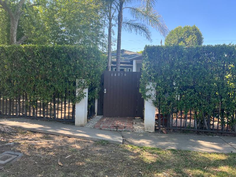 Apartment for rent at 14816 Covello, Van Nuys, CA 91405