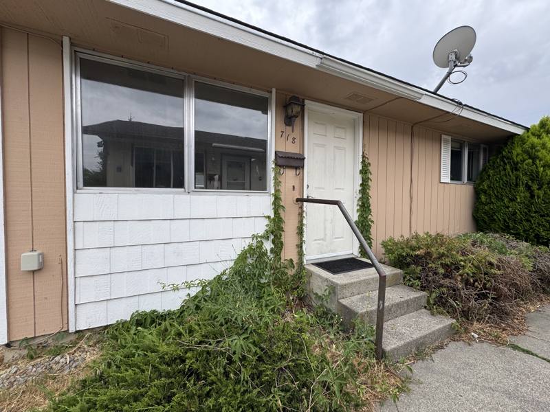 Townhouse for rent at 718 E N Ave, Spokane, WA 99207